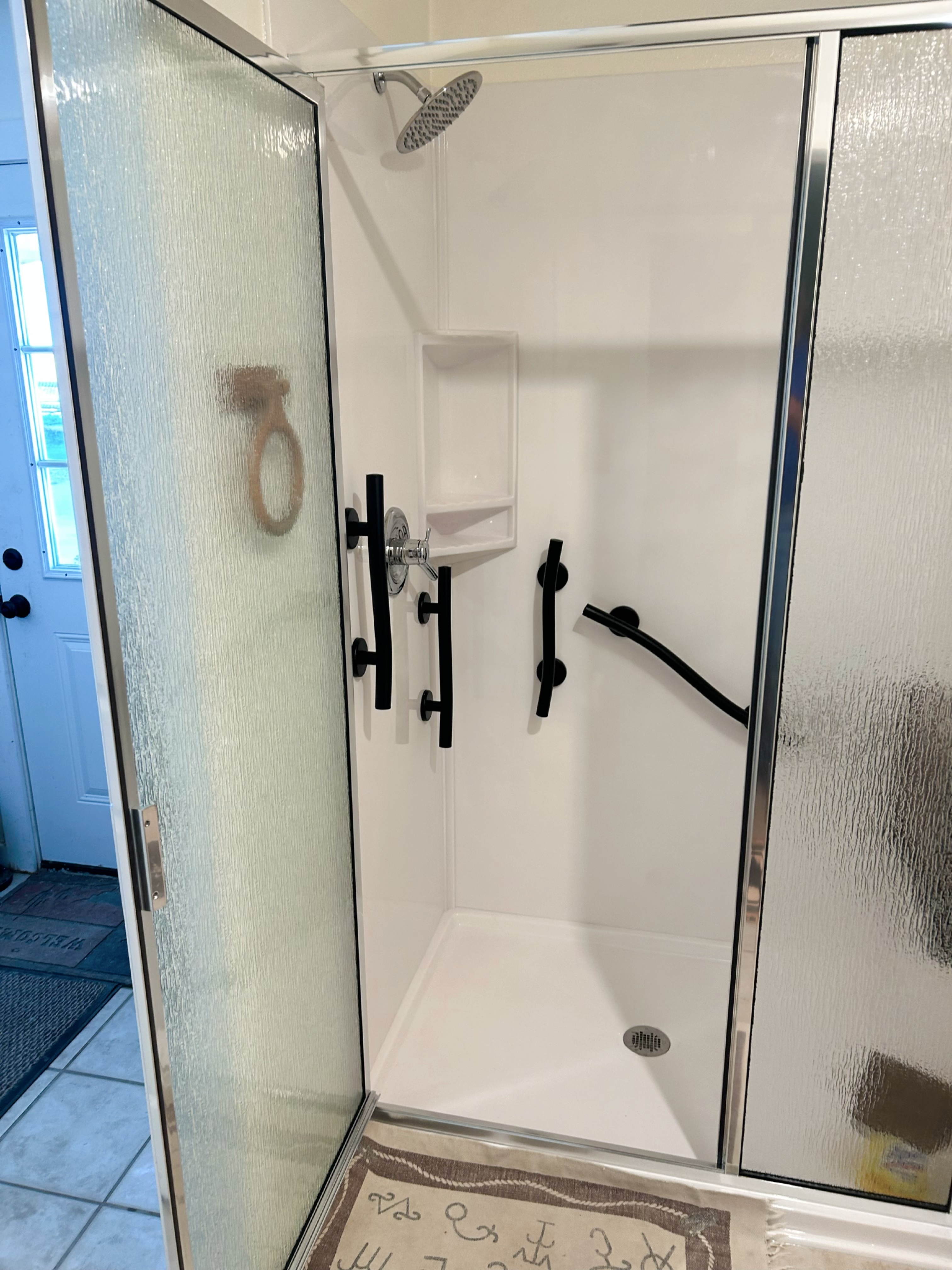 Central Texas - Grelle Shower 1.jpg